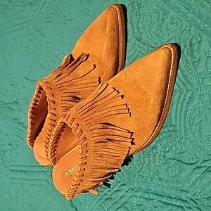 Antelope suede leather mules. 39. Worn twice. Western flair.